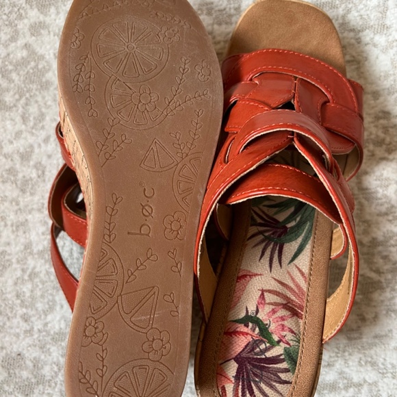 B O C sandals NWOT - Picture 4 of 5